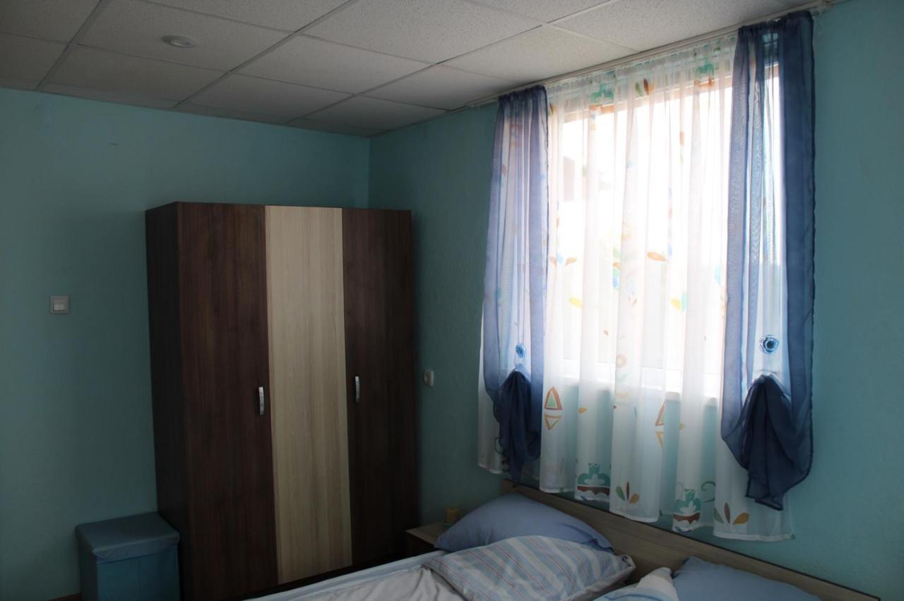 Къщи За Гости Ореха Samokow Exterior foto