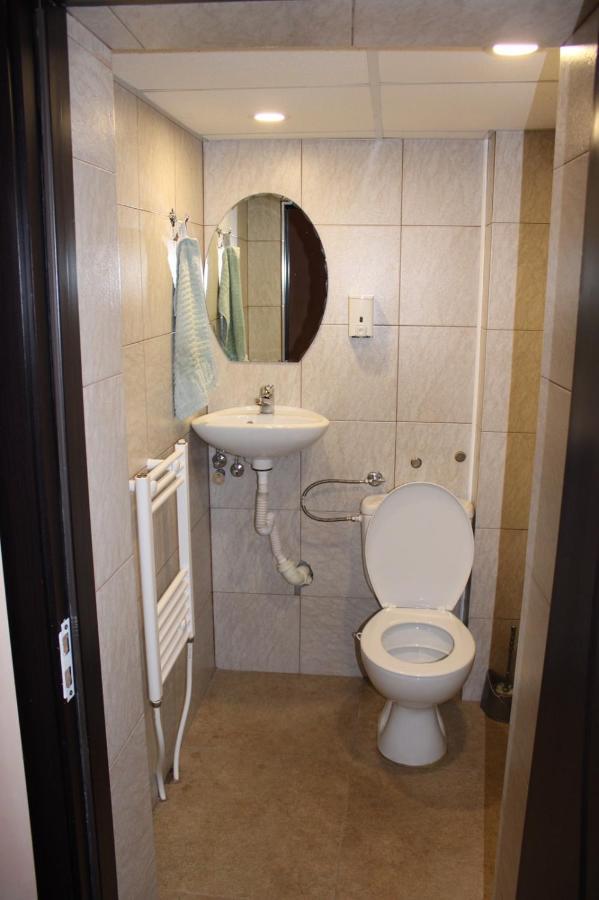 Къщи За Гости Ореха Samokow Exterior foto